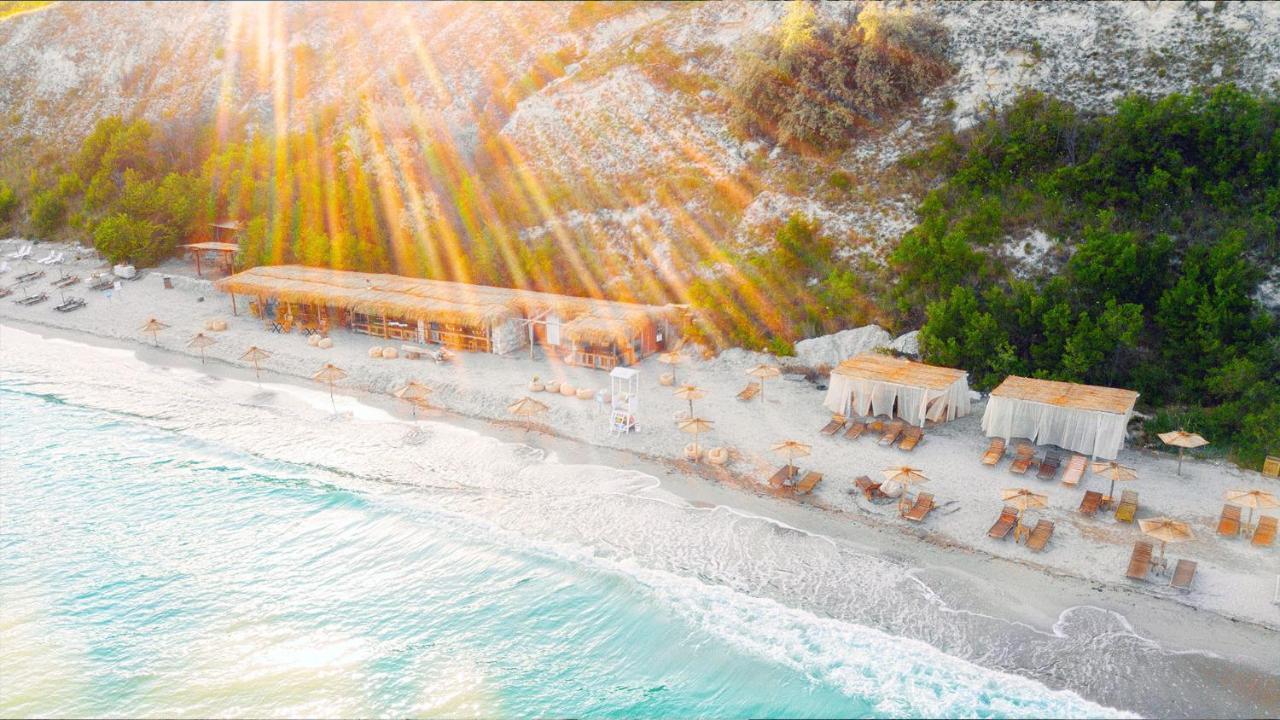 Lighthouse Golf & Spa Hotel Balchik Exterior foto The beach of the hotel