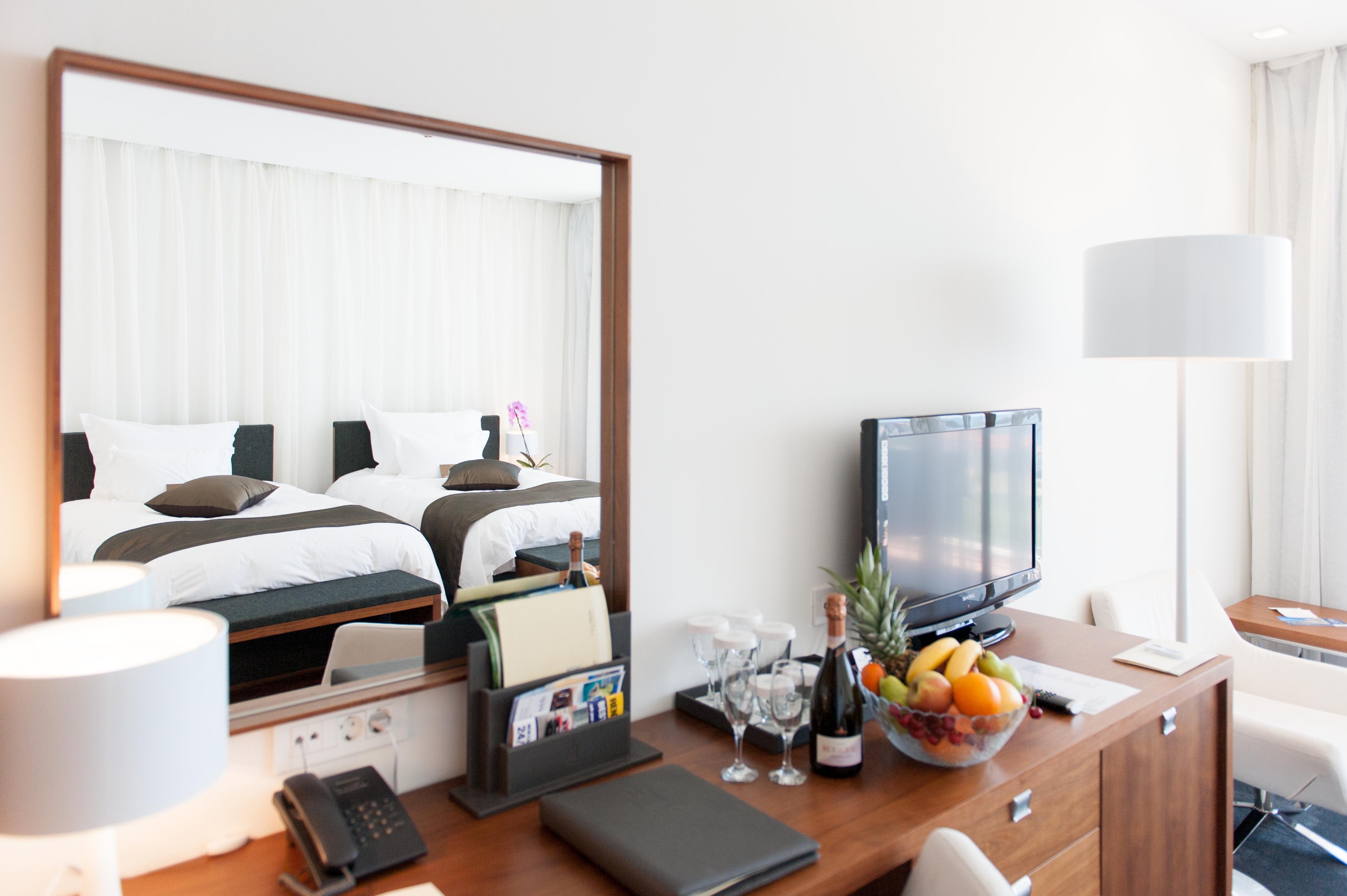 Lighthouse Golf & Spa Hotel Balchik Exterior foto A room at the hotel