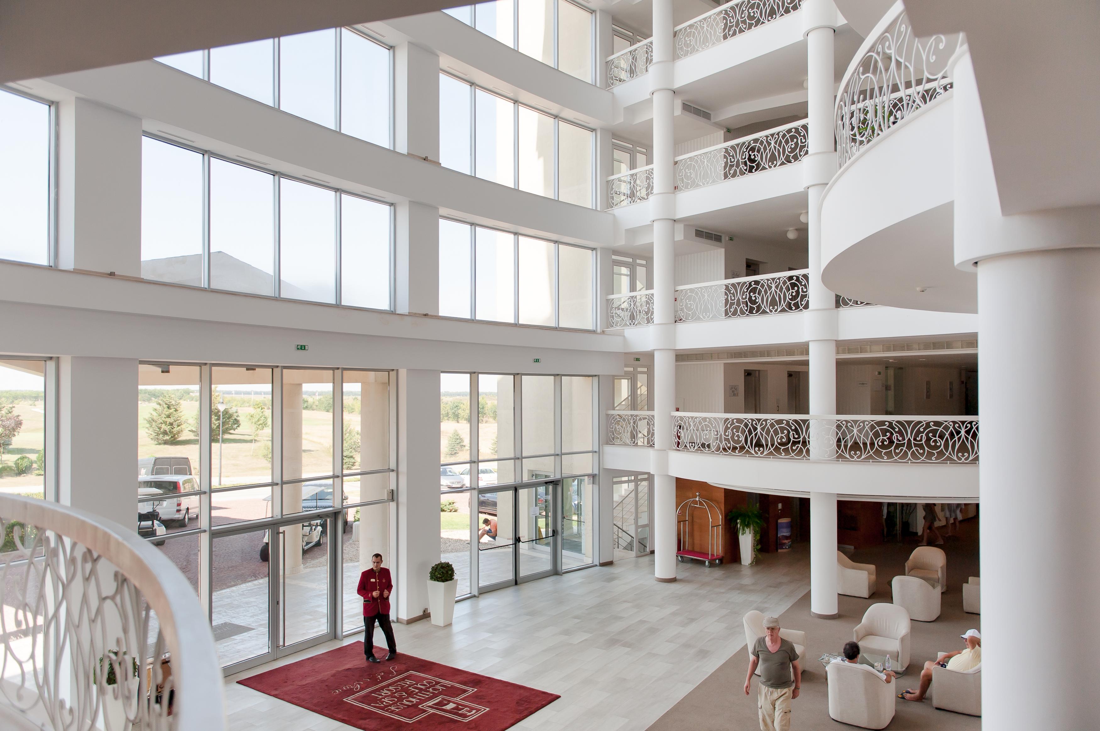 Lighthouse Golf & Spa Hotel Balchik Exterior foto Lobby of the hotel