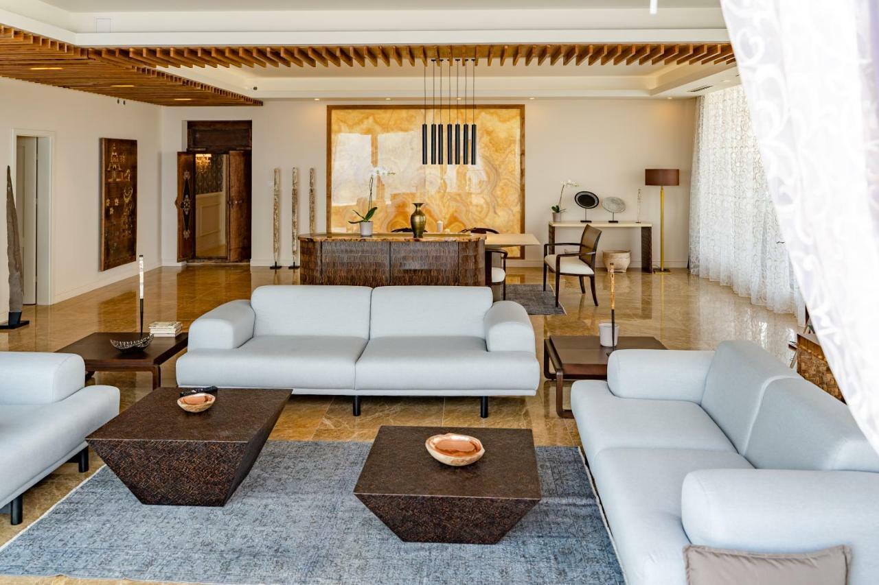 Lighthouse Golf & Spa Hotel Balchik Exterior foto A living room